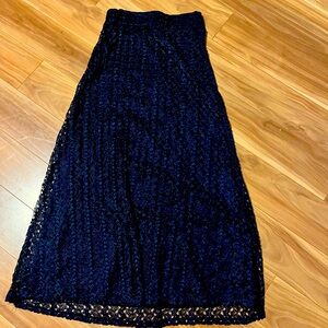 Lace navy blue skirt